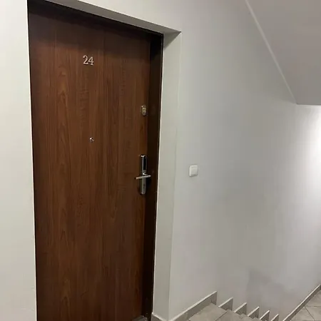 Wygodny 33m2 アパート